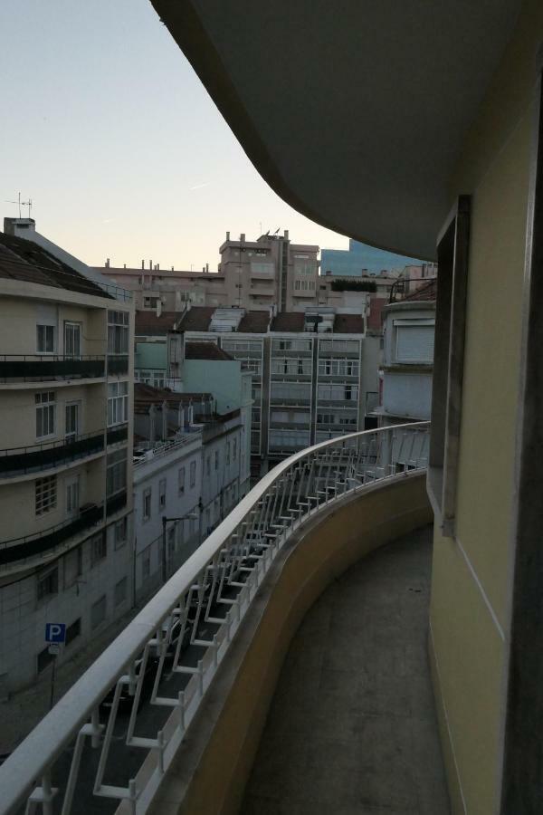 Ferias No Bairro Apartment Lisbon Luaran gambar